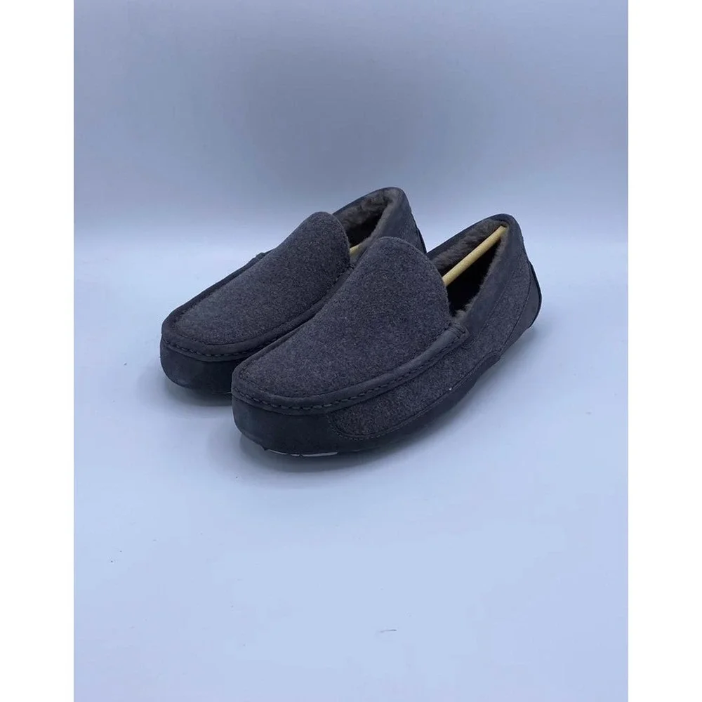 8M - [NEW] UGG Ascot Wool Men's Slipper‎ Grey 1103890
